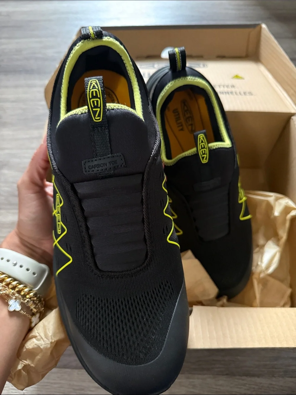 KEEN Vista Energy Shift in Black 12M Utility Footwear Work